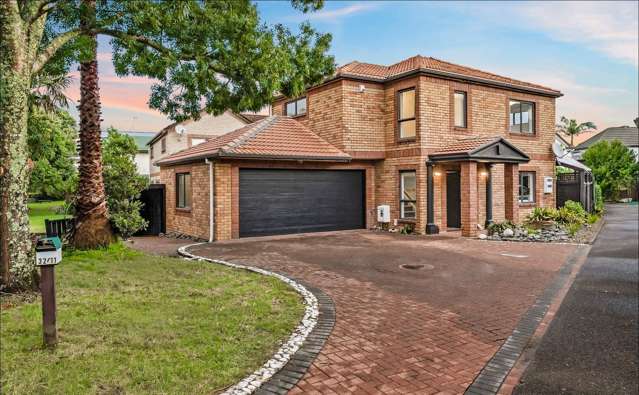 Full furnished 3BR house with covered outdoor area