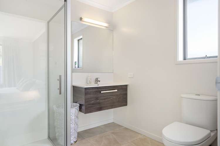 3 Oxfordshire Avenue Lower Shotover_13