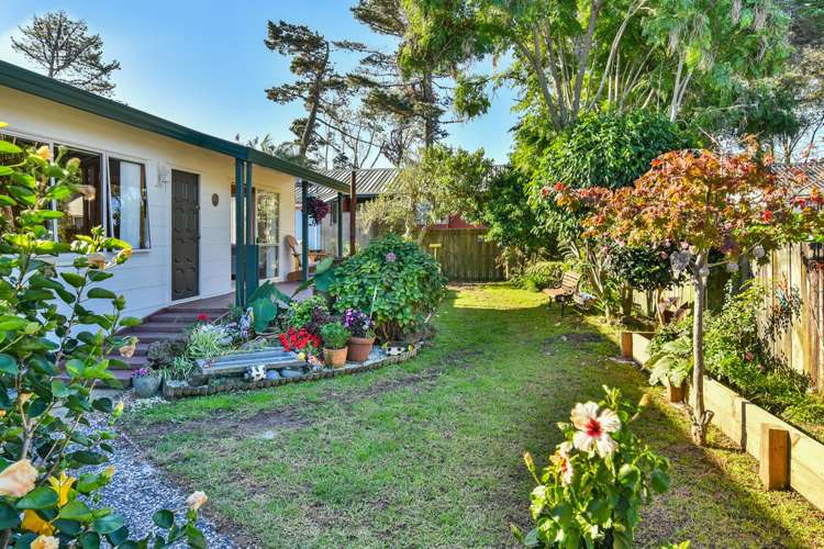 1/133 Carnoustie Drive Wattle Downs_2