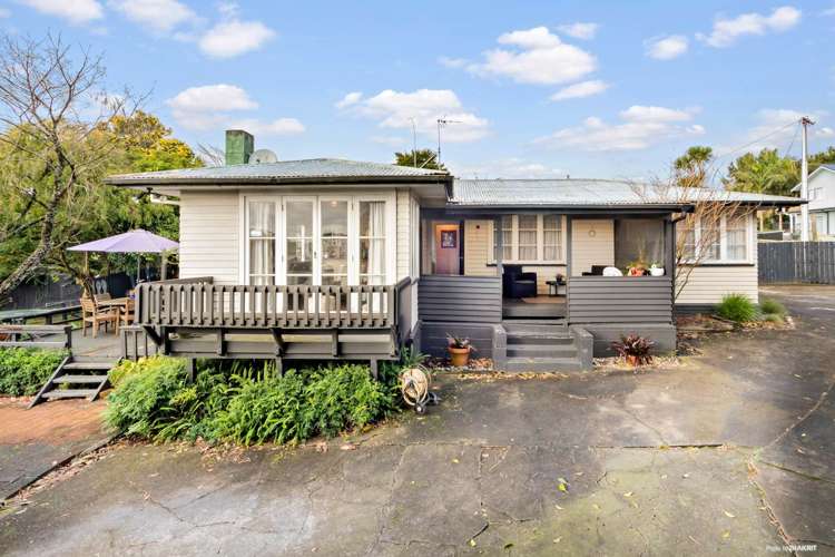29 Paton Avenue Te Atatu South_10
