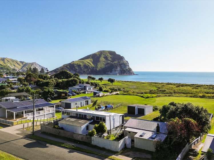 102 Newcastle Street Mahia Peninsula_0