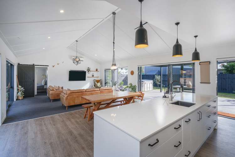 11 Voyager Place Cooks Beach_5