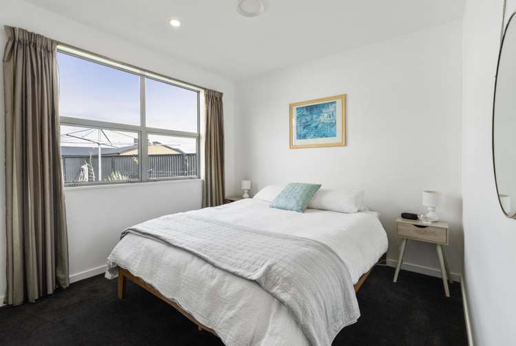 21 Torbay Avenue Lake Hood_14