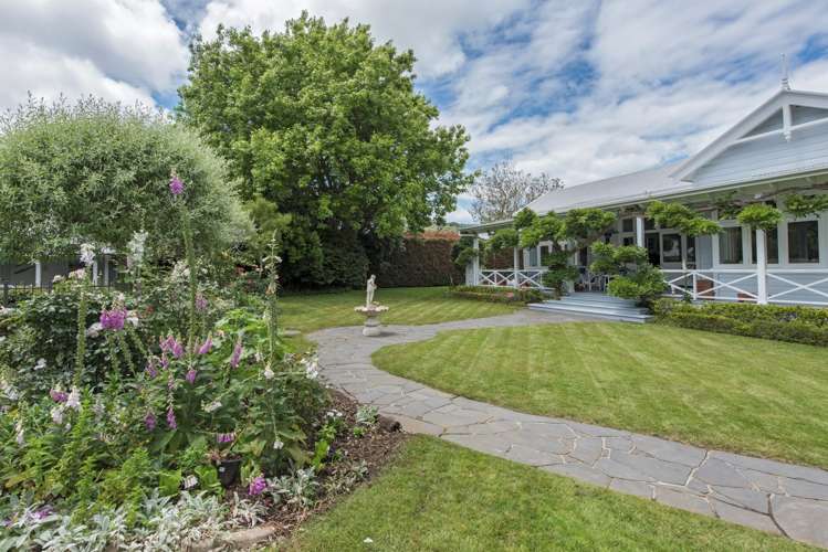 4 Golf Road Epsom_21