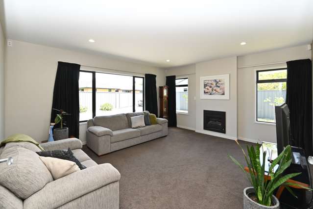 7 Milford Place Poraiti_4