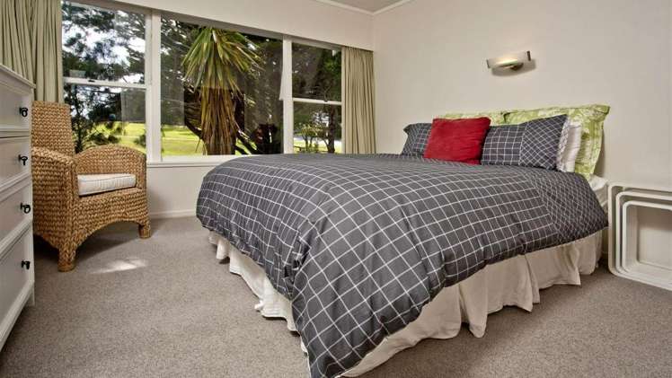 2/240 East Coast Road Forrest Hill_8
