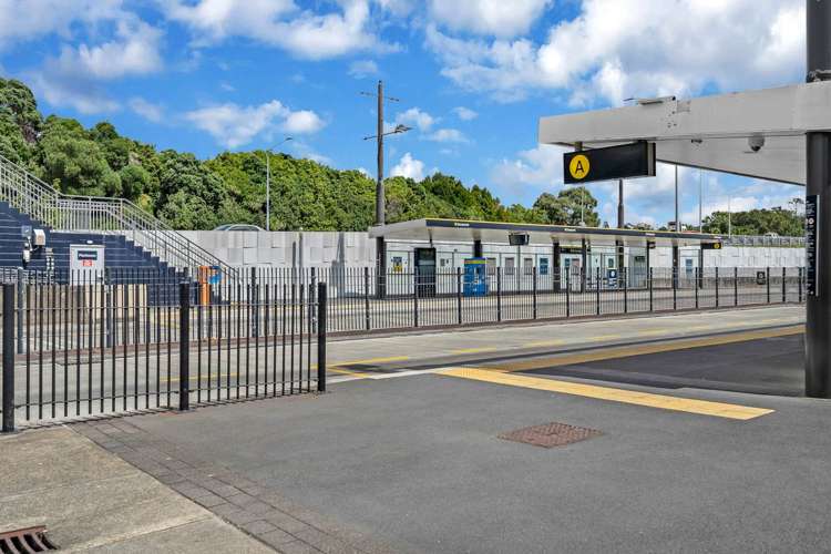 6 Tesla Place Totara Vale_5