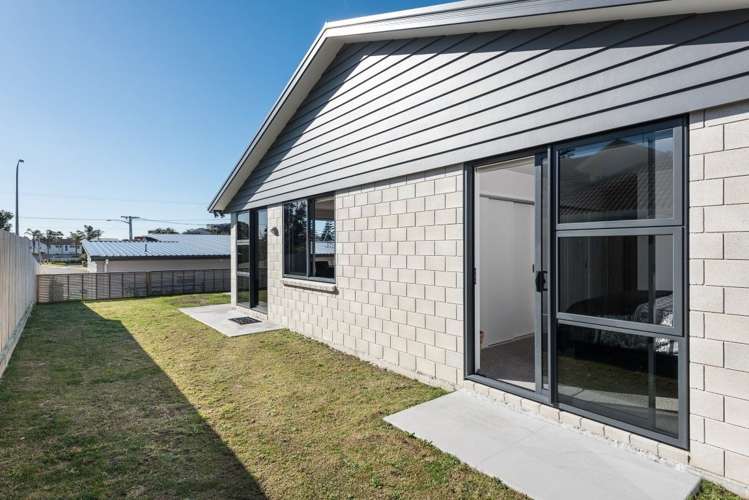 1320 Papamoa Beach Road Papamoa_3