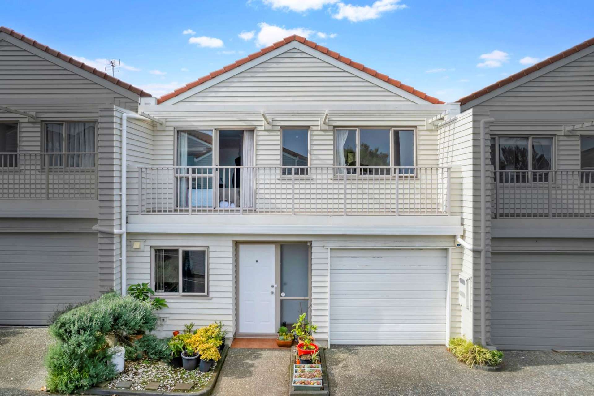 24M Mount Smart Road Royal Oak_0