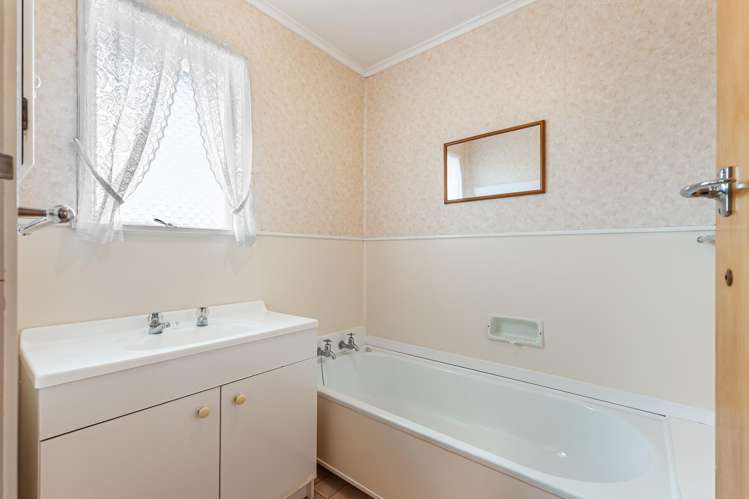 20 Fairway Avenue Red Beach_20