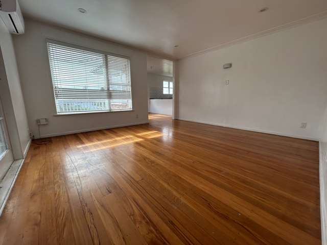 2 Ellesmere Crescent Pakuranga_3