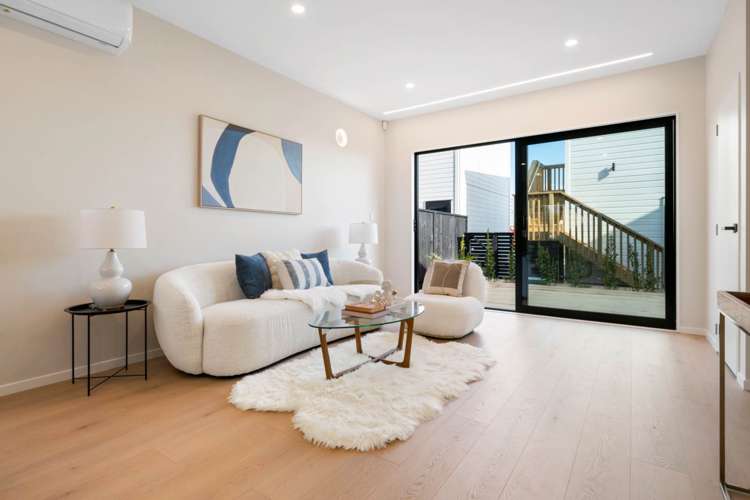 6 Greenbrier Street Westgate_6