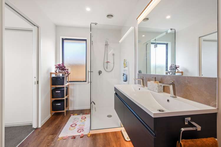 10 Crossley Avenue Woodend_9