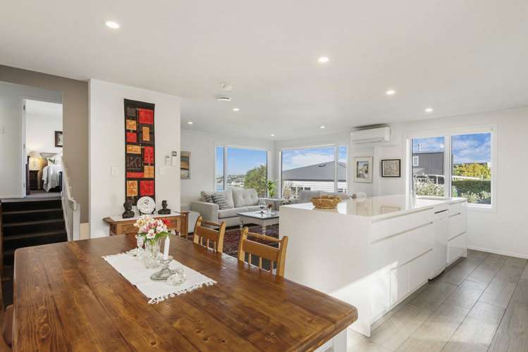 28b Beach Road Manly_10
