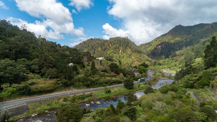 77 Crown Hill Road Paeroa_13