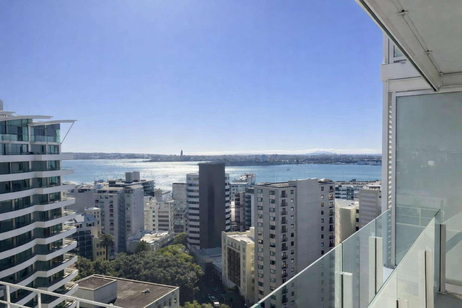 2203/10 Waterloo Quadrant Auckland Central_0