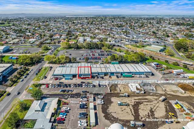 Unit E/12 Dalgety Drive Wiri_1