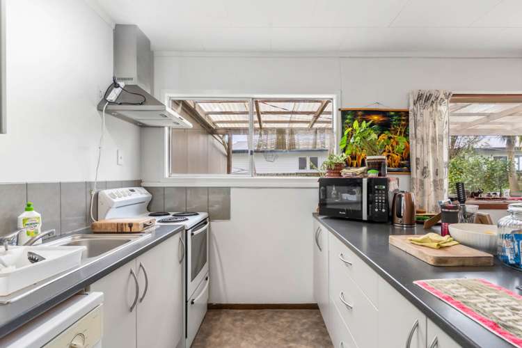 2/80 Birkdale Road Birkdale_5