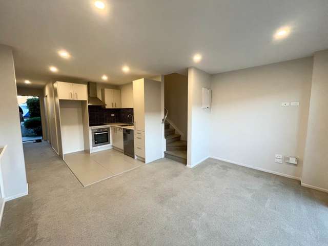 33/11 Ray Small Drive Papakura_2