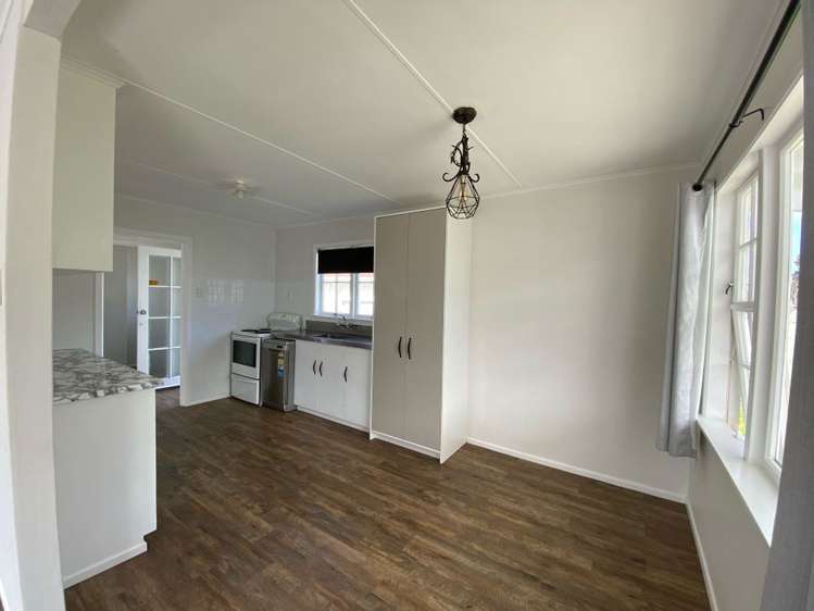 323 Wellington Road Wainuiomata_6