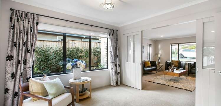 10 Kouras Place 10673_3