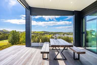 84 Robert Hastie Drive_4