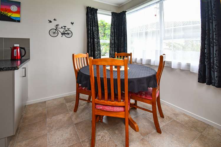 51 Hobart Crescent Wattle Downs_5