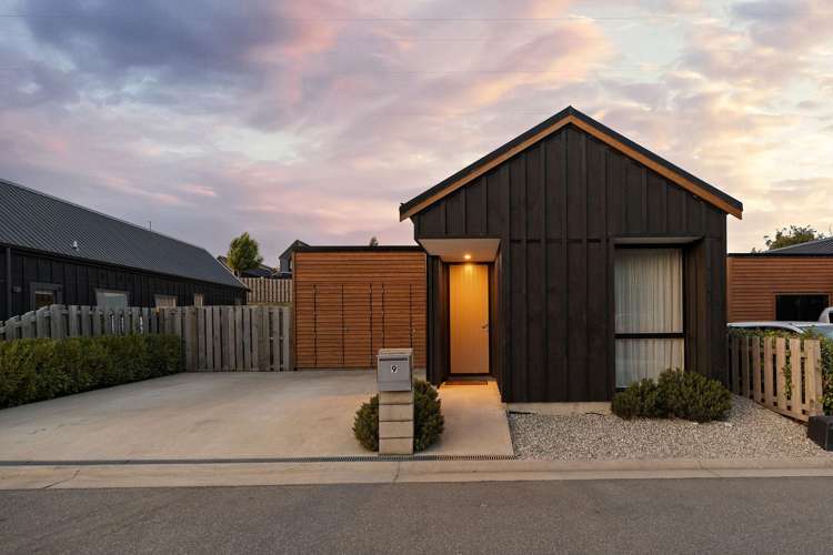 9 Huxley Place Dalefield/Wakatipu Basin_22