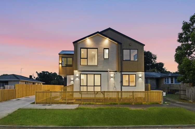 2/65 Apirana Avenue_0