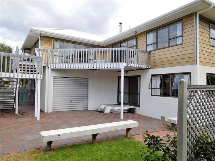 10 Braddock Grove Pauanui_12