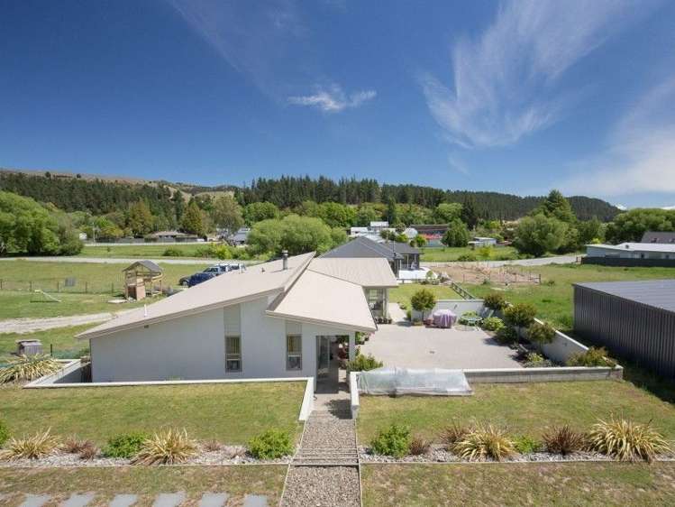 19 Alice Burn Drive Luggate_4