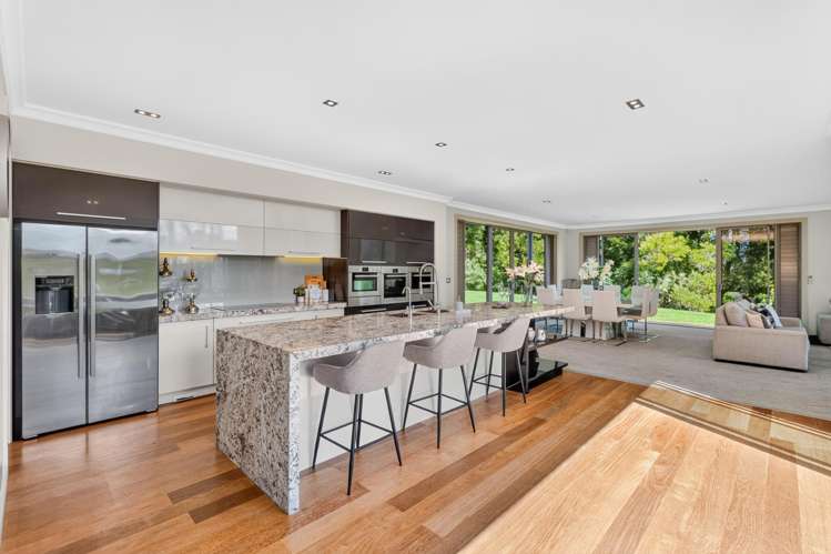 851 Ridge Road_4