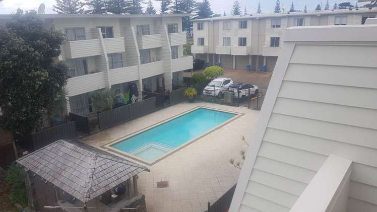 8/3 Riverside Road Orewa_5