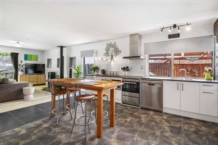 24 Hedge Row Sunnyhills_4