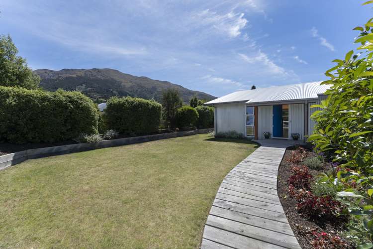 33 Hewson Crescent Lake Hawea_16
