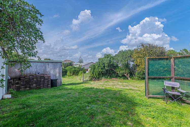 17 Rangitane Street Himatangi Beach_13