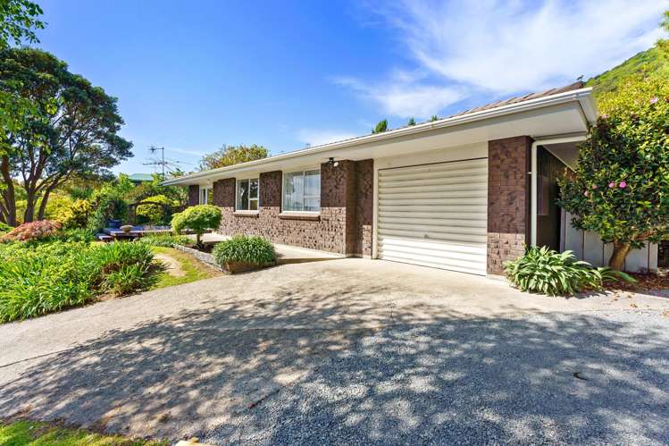 61 Kakariki Grove Waikanae_16