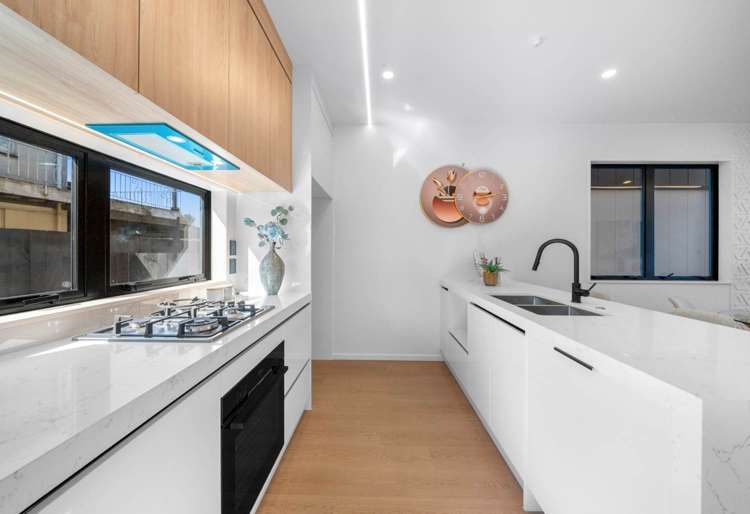 4/32 Bradbury Road Botany Downs_5