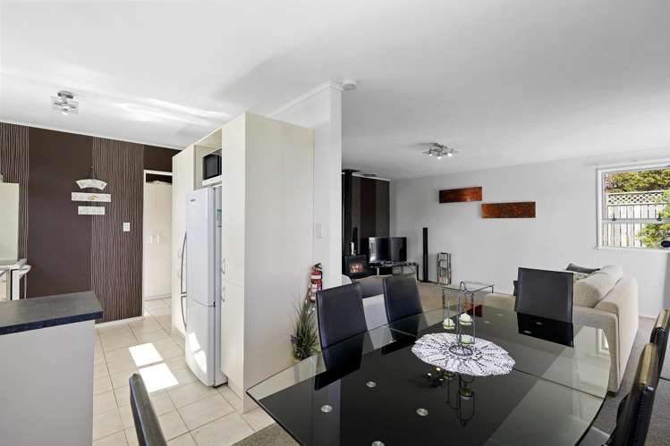 40 Outram Grove Kelson_4