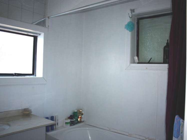 32 Irvine Street Lawrence_9