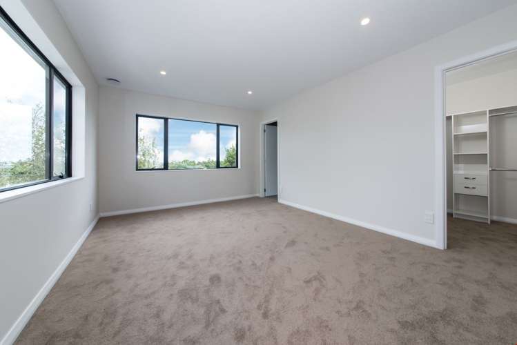 8a Dalwhinnie Parade Highland Park_14