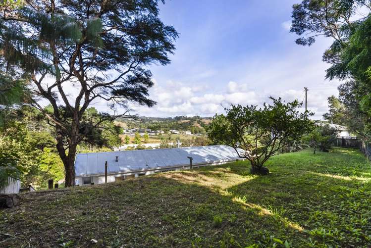 105 Waitakere Road Waitakere_41