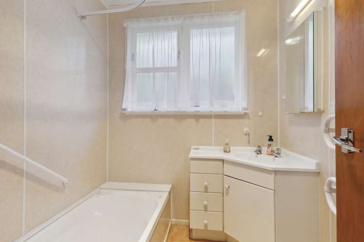 22 Hollies Crescent Johnsonville_12