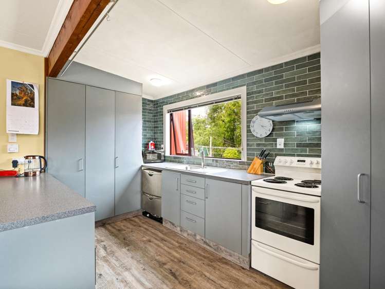 24 and 24A Main Road Owaka_10