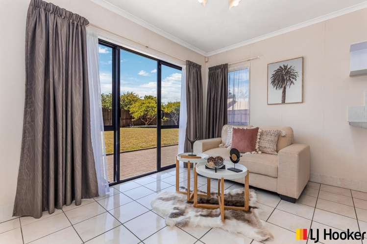 11 Trossach Place Wattle Downs_8