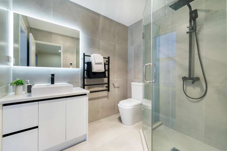 40 Koropa Road Flat Bush_21