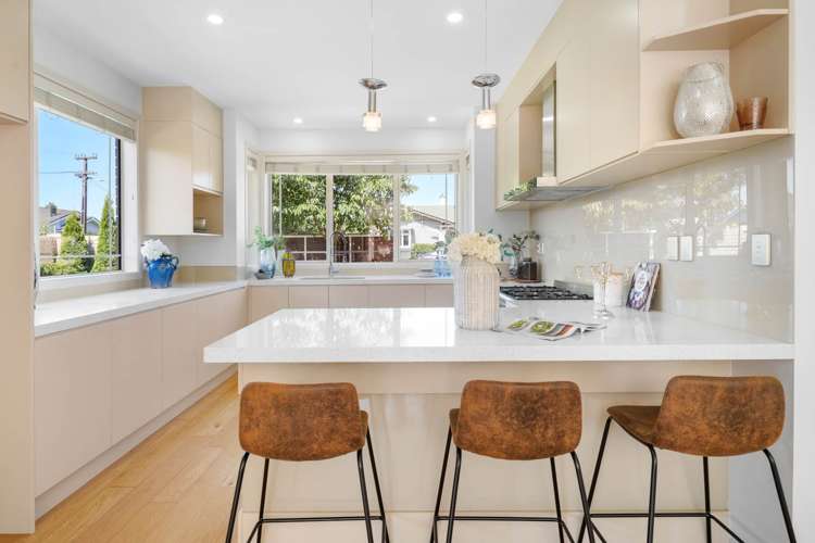 87 The Drive Epsom_10