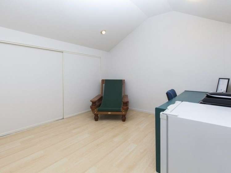 2/337 Armagh Street Linwood_6