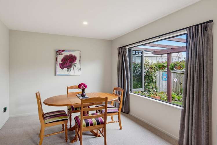 16 Rifleman Lane Paraparaumu Beach_11