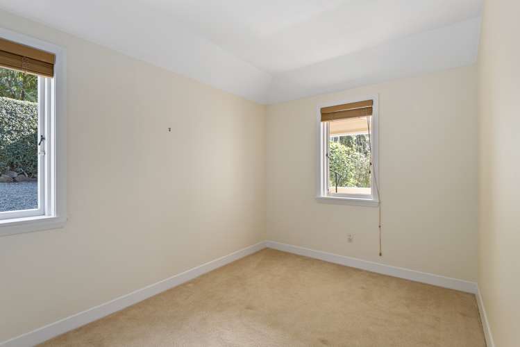 13 Cholmondeley Lane Governors Bay_16